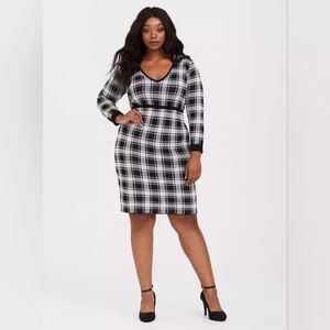Torrid Black White Plaid Bodycon Sweater Dress Size 1X